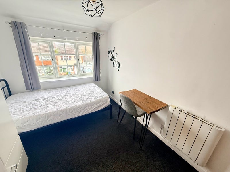Room Farmway in Braunstone Town