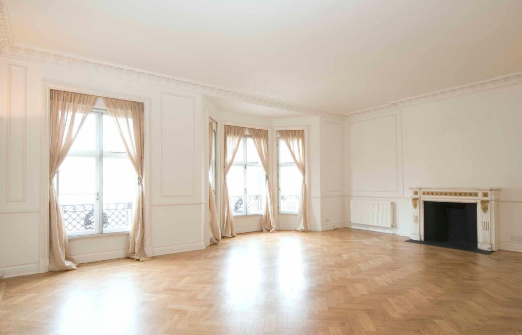 Flat Mansfield Street in City of Westminster