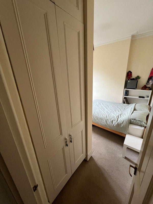 Room Kelvedon Road in Greater London