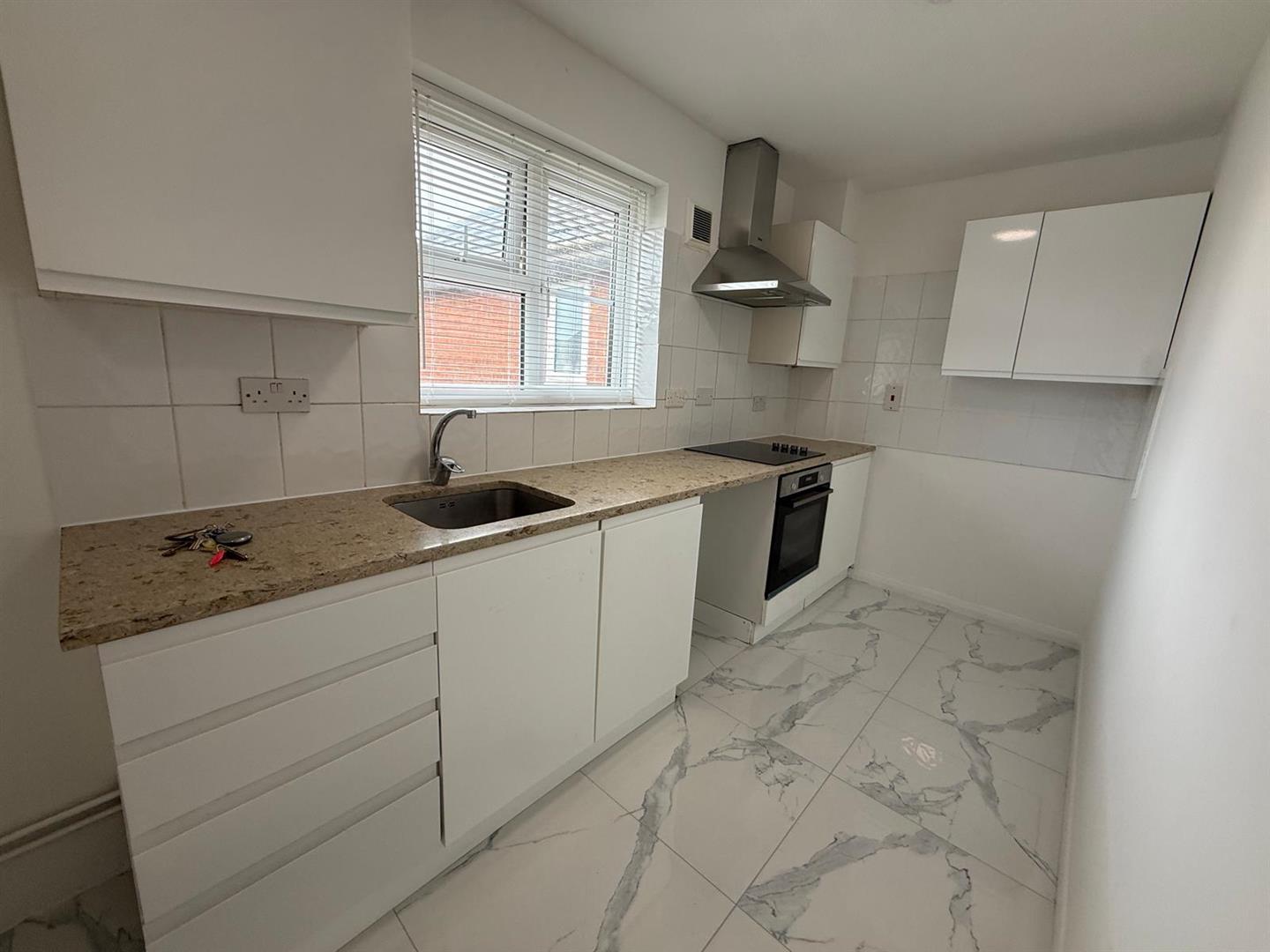 Flat Horsebridges Close in Greater London
