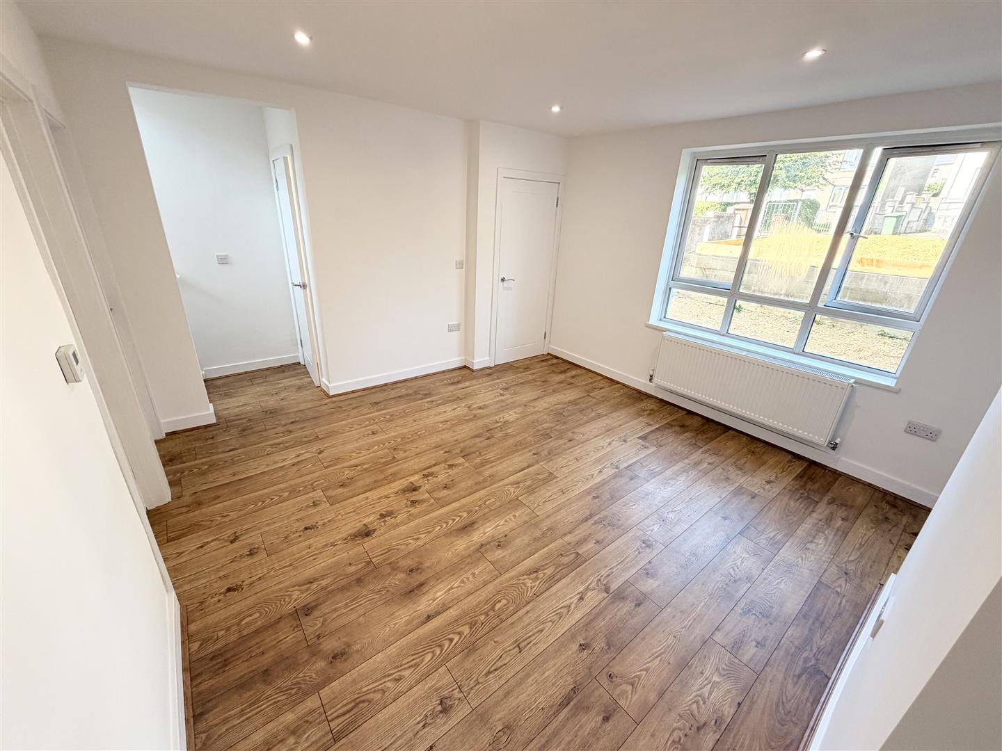 Flat Heolddu Crescent in Bargoed