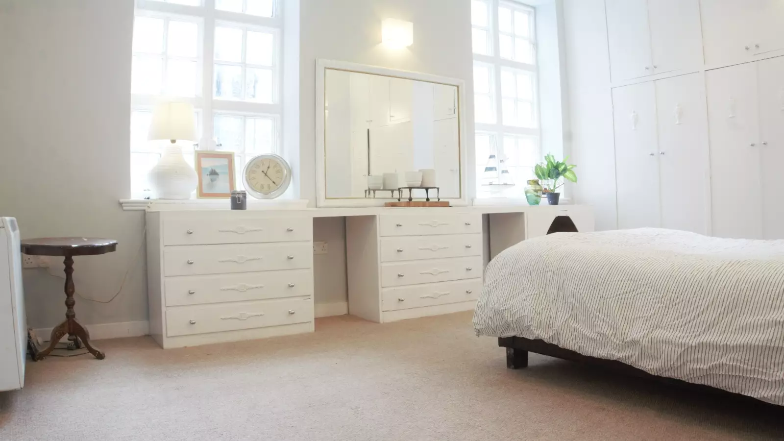 Room Parry Road in City of Westminster