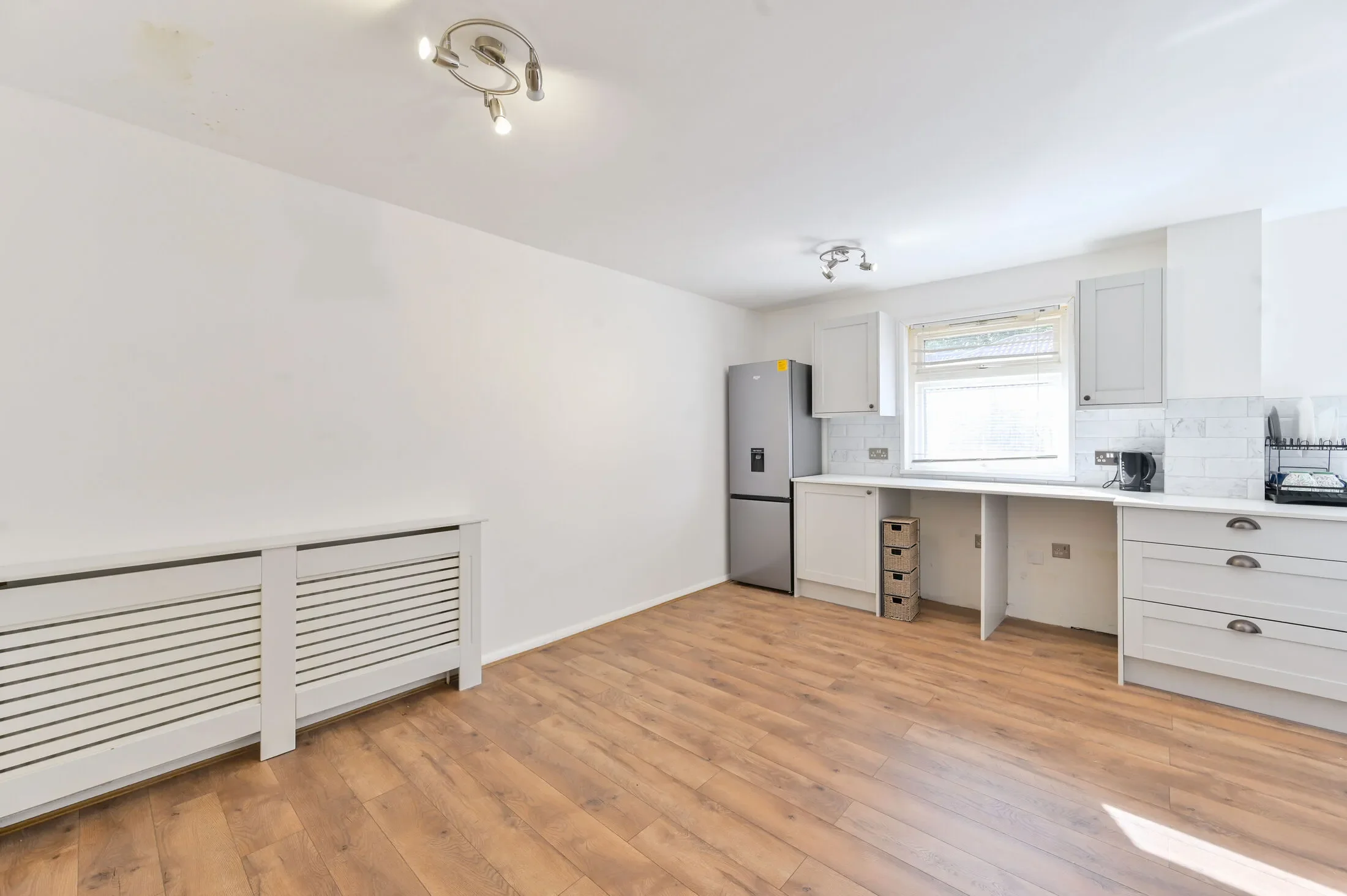 Flat Heath Road in Greater London