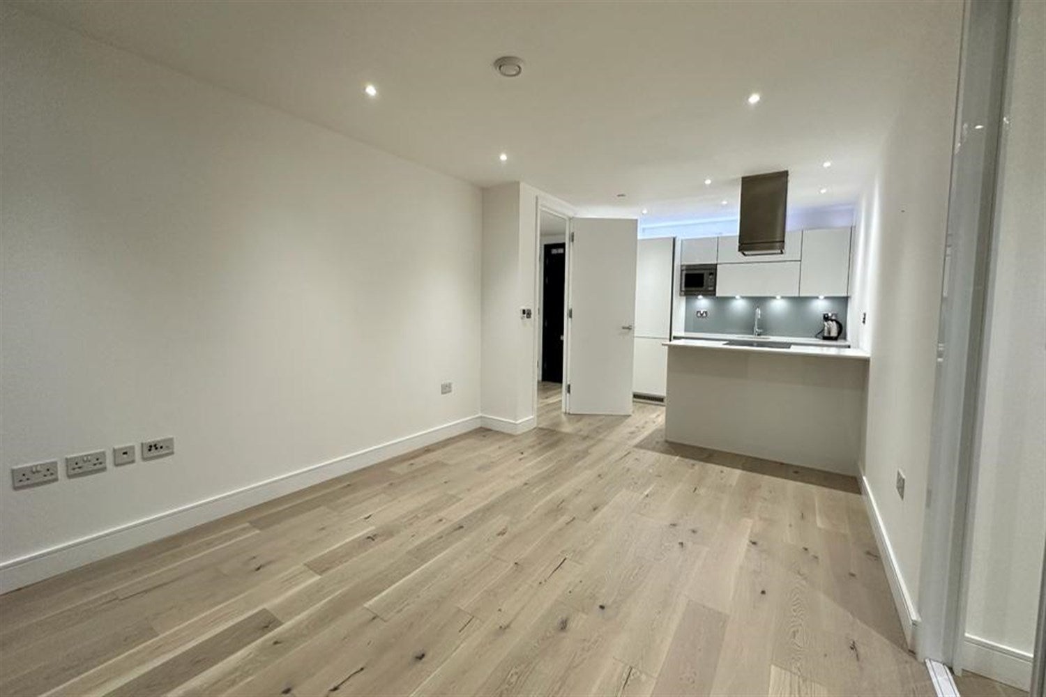 Flat Commercial Street in Greater London