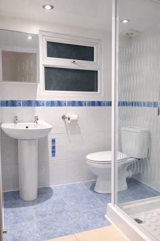 Room St Albans Avenue in Greater London