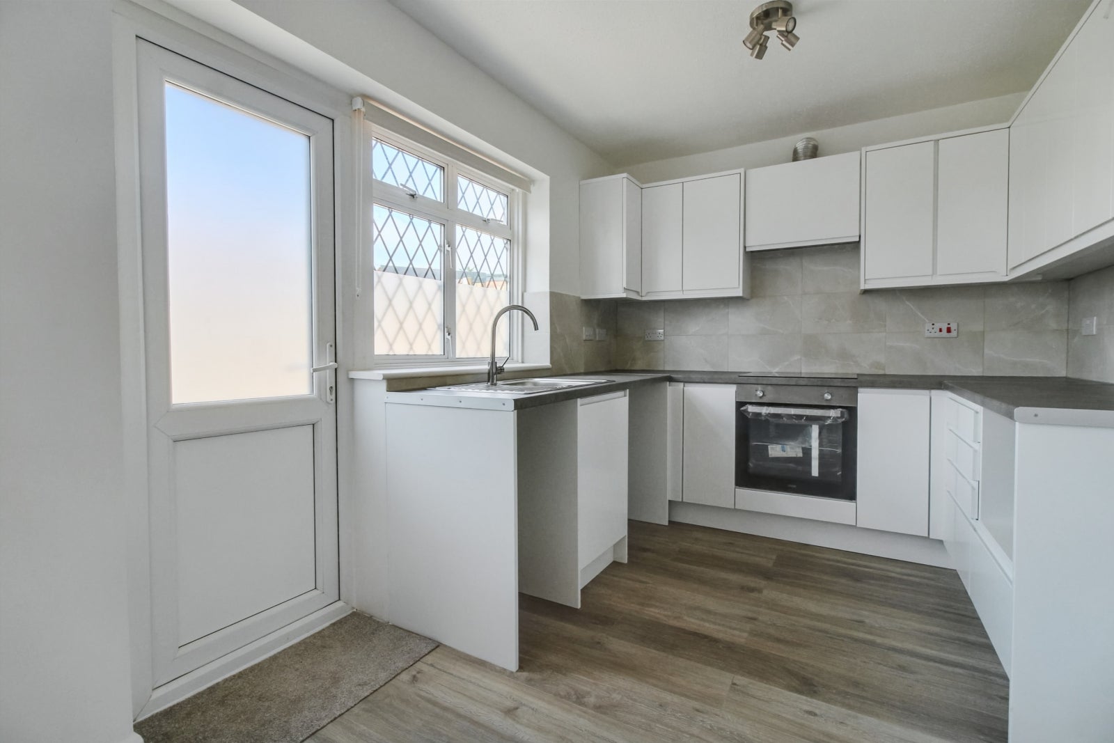 House Wilbury Way in Greater London