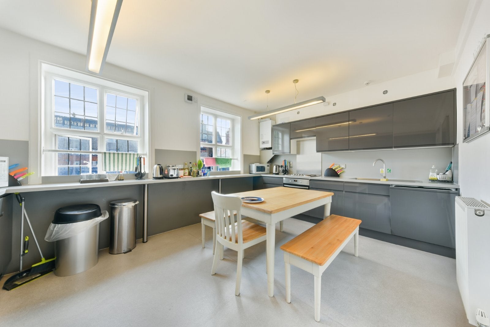 Room Vauxhall Bridge Road in City of Westminster