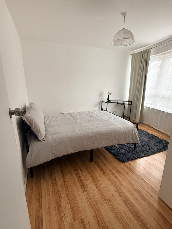 Room Sisulu Place in Greater London