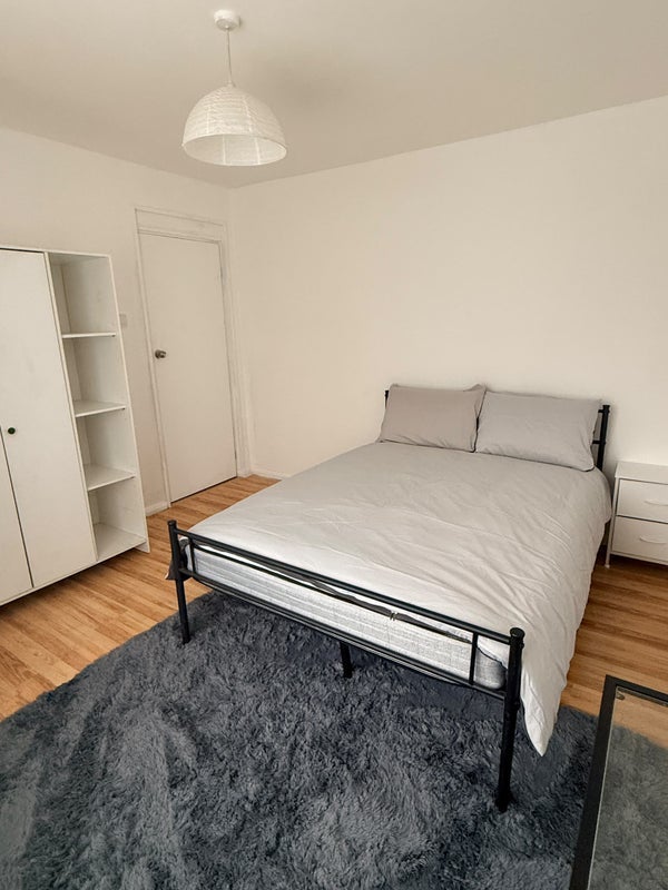 Room Sisulu Place in Greater London
