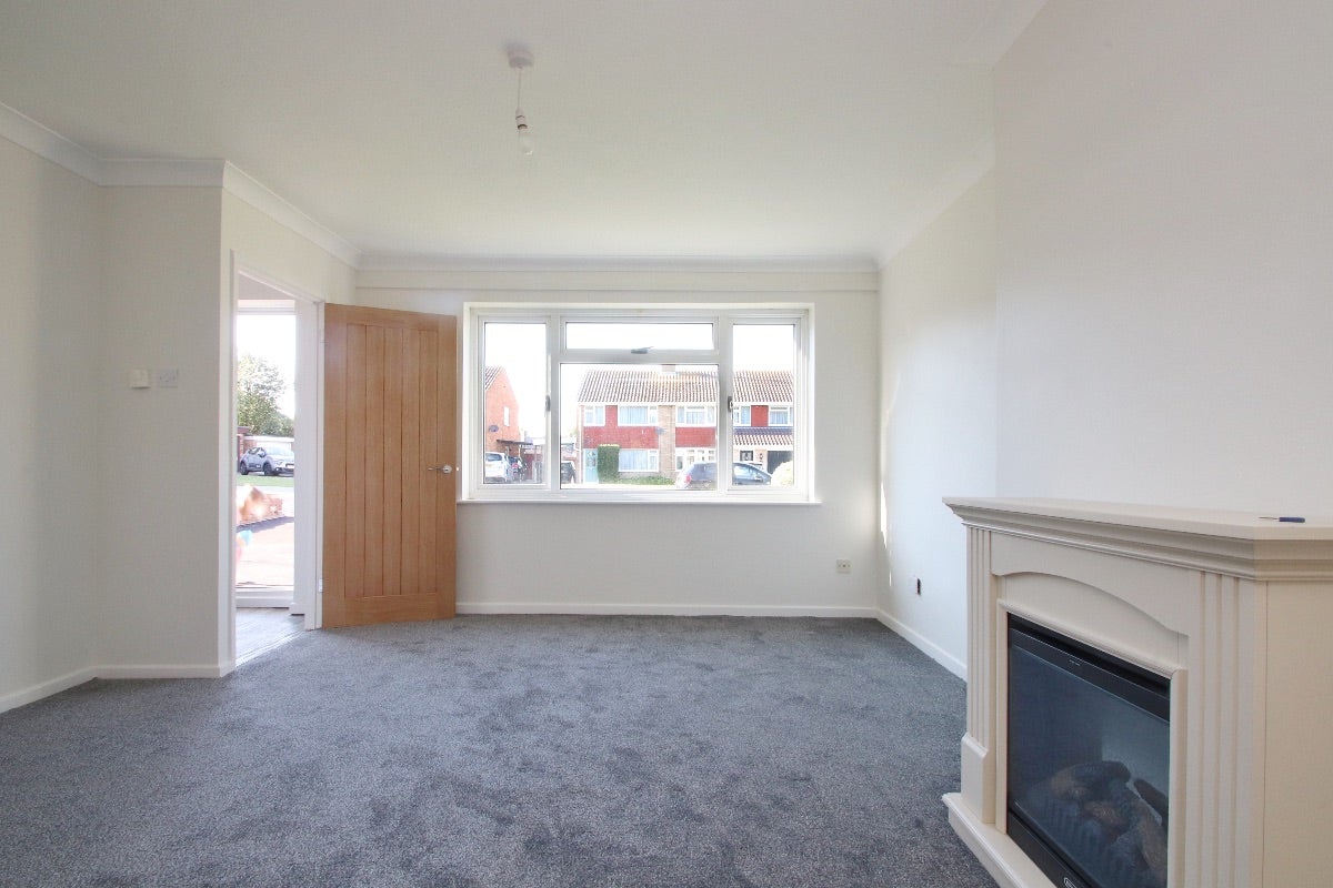 House Okehampton Close in Ashford