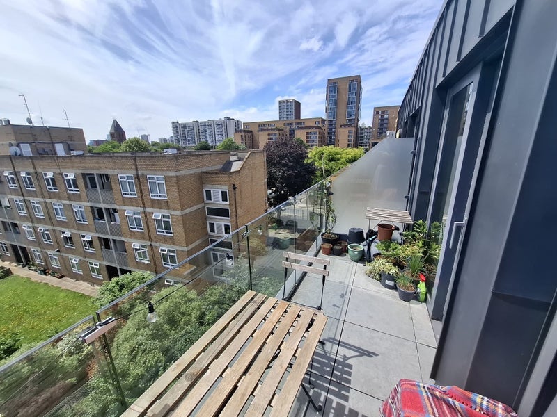 Flat Dalston Lane in Greater London