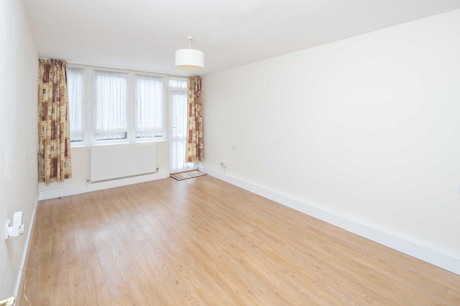 Flat Loddiges Road in Greater London