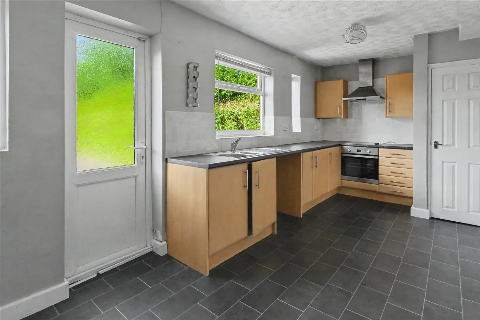 House Tilbury Rise in Nottingham