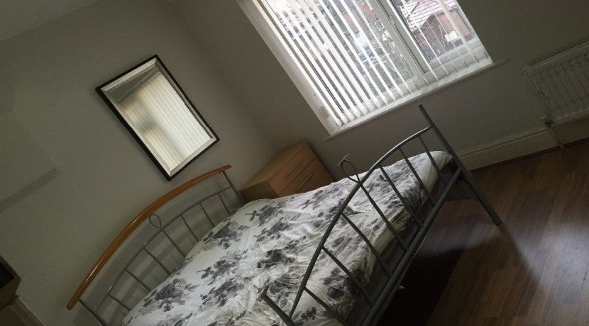 Flat Mauldeth Road in Manchester