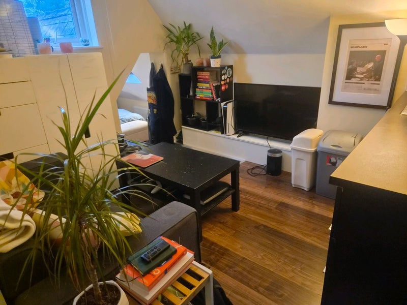 Room Upper Walthamstow Road in Greater London