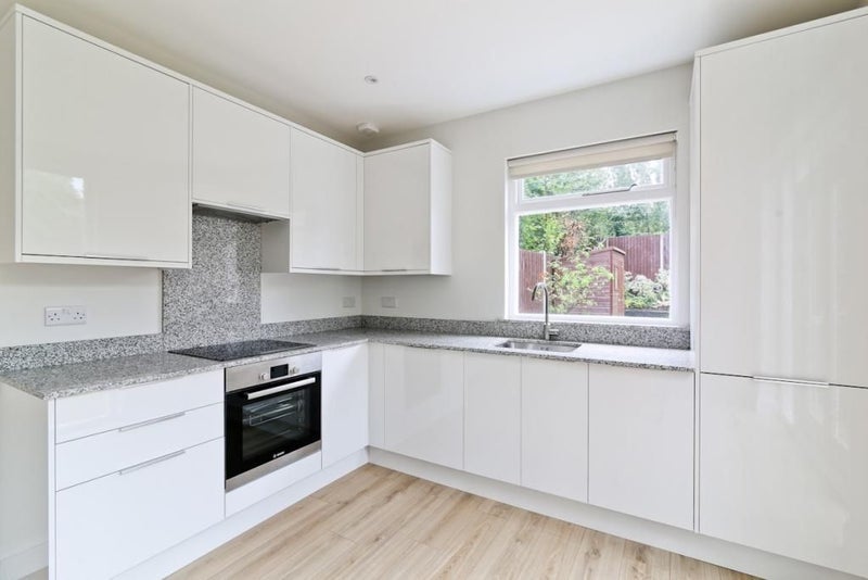 Flat Sternhold Avenue in Greater London