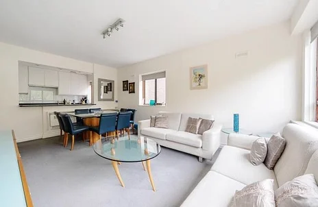 Flat St Edmund's Terrace in London