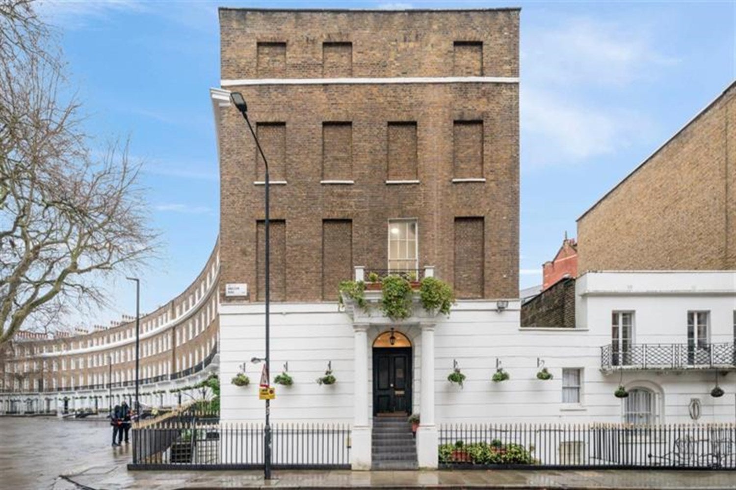 Flat Cartwright Gardens in Greater London