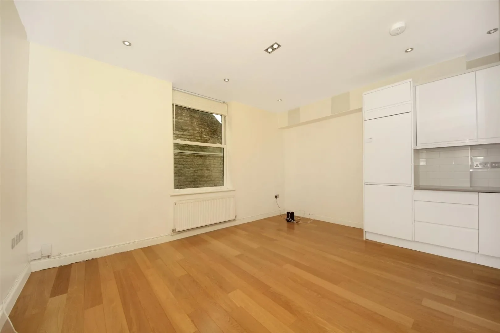 Flat Castlebar Park in Greater London