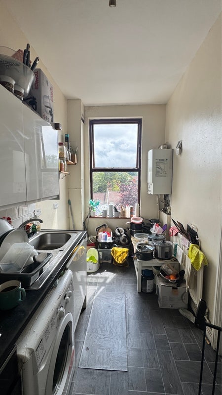Room Vicarage Park in Greater London