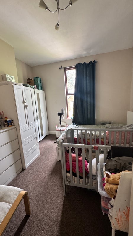 Room Vicarage Park in Greater London