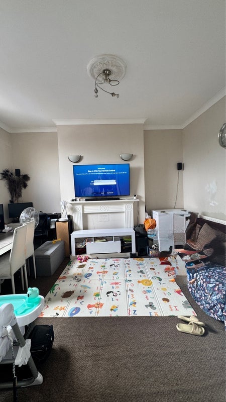 Room Vicarage Park in Greater London