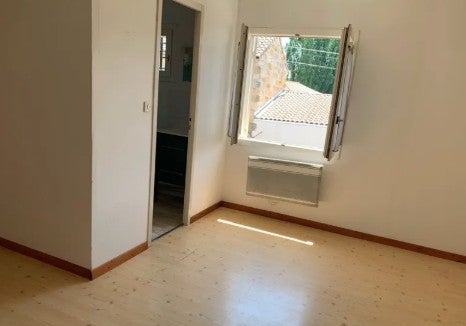 House Rue des Treilles in Libourne