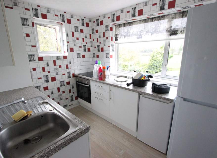 Flat Bramley Close in Greater London