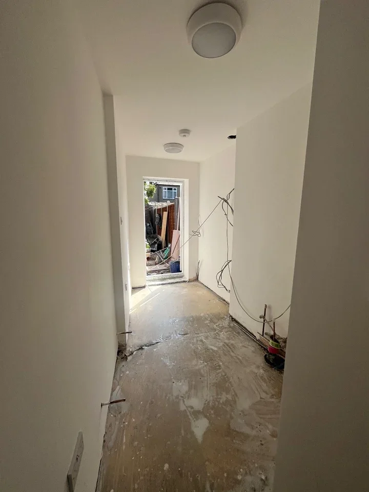 Flat Wilmot Road in Greater London
