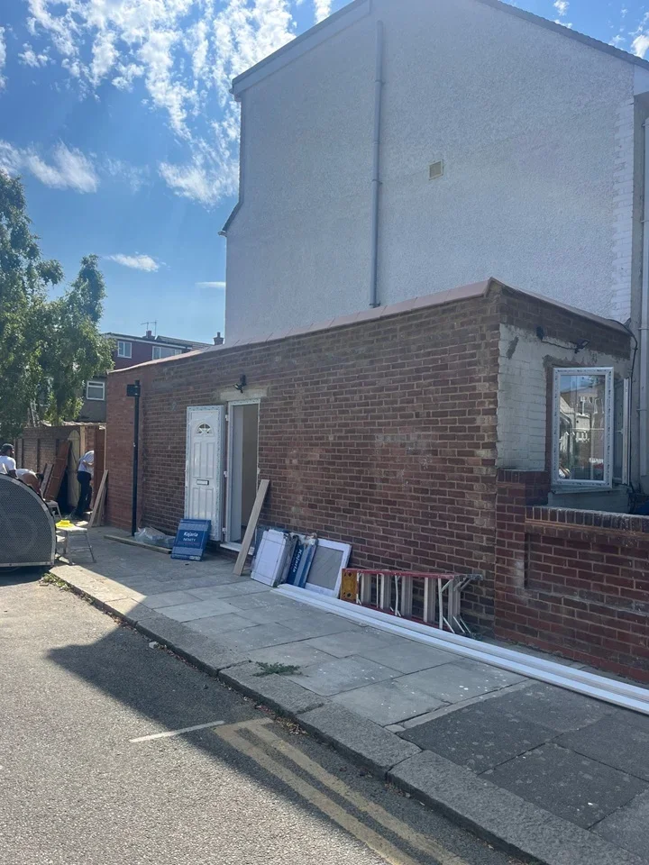 Flat Wilmot Road in Greater London