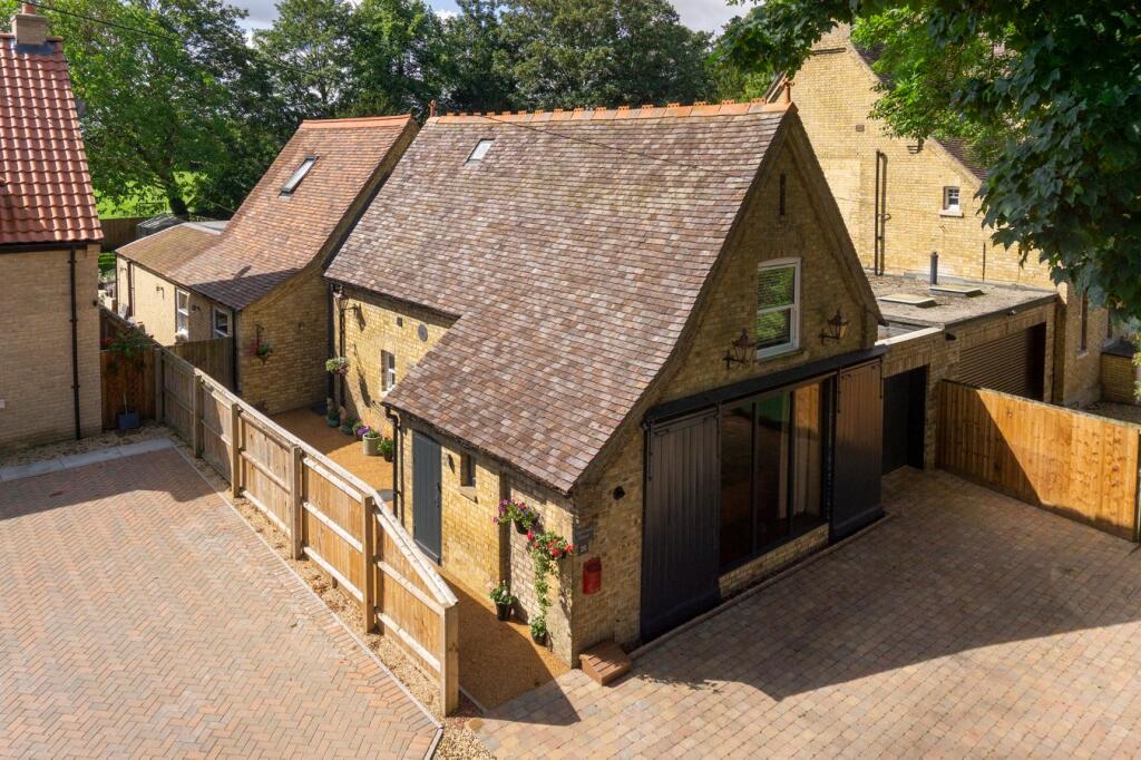 House Rectory Lane in Peterborough