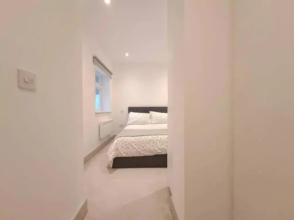 Flat Allitsen Road in City of Westminster