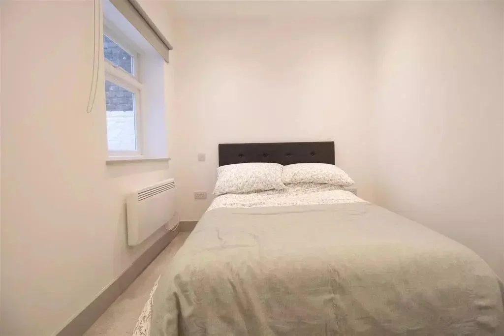 Flat Allitsen Road in City of Westminster