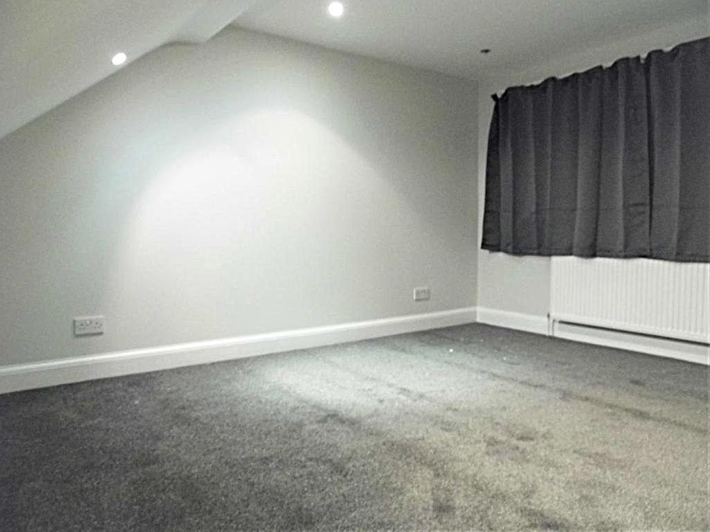 Flat Southdown Crescent in Greater London