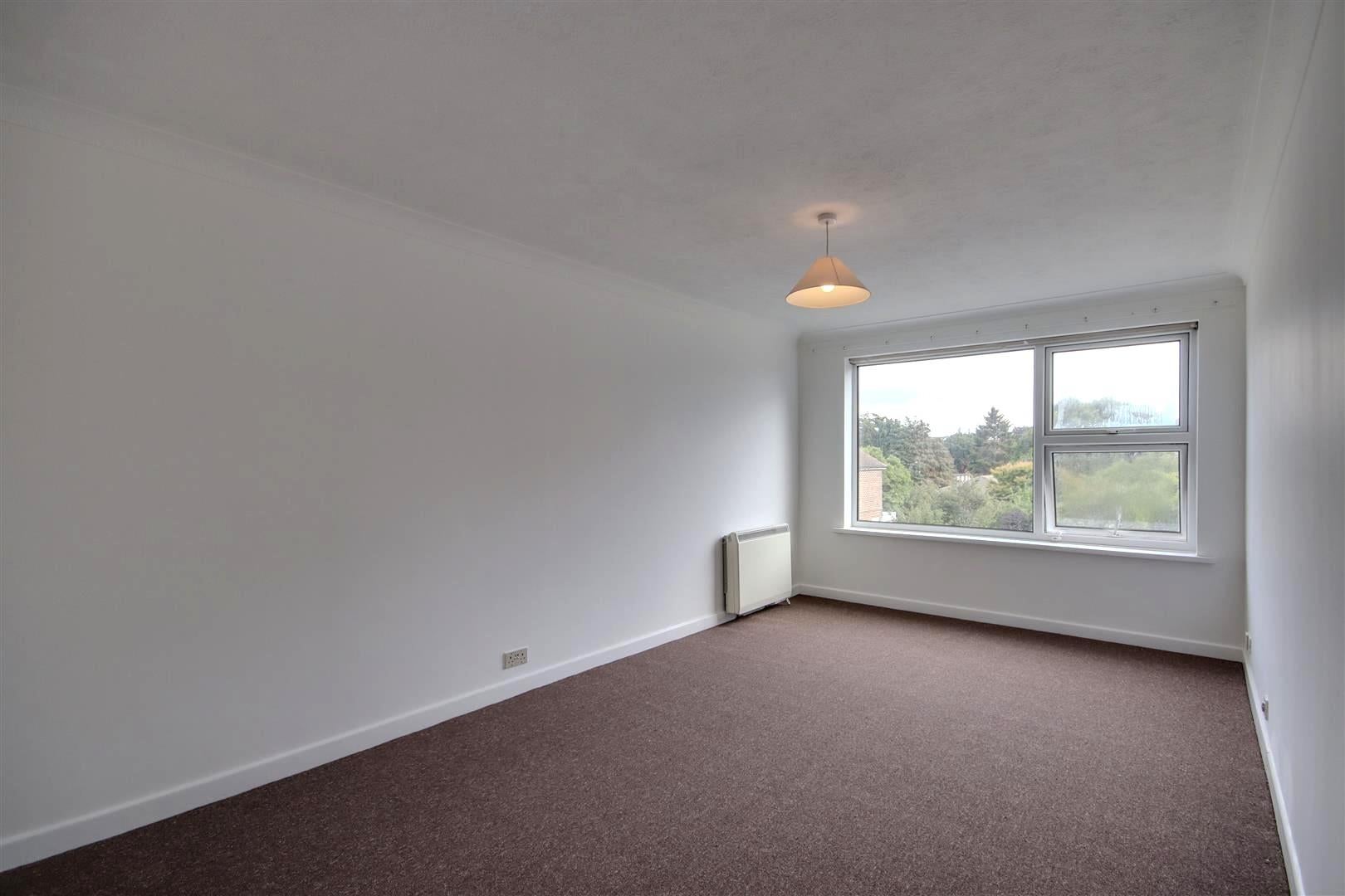 Flat Downview Road in Worthing