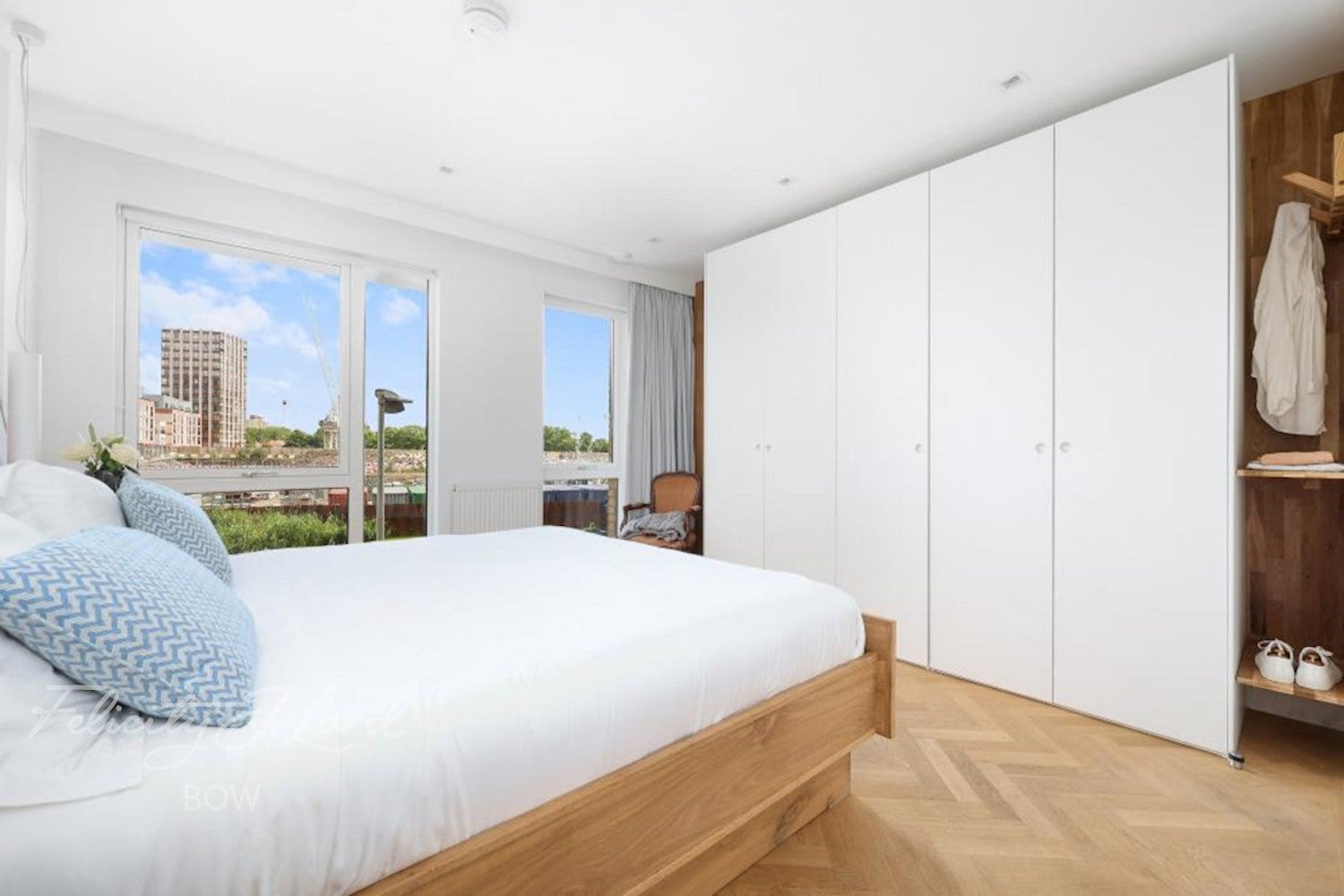 Flat Anderson Square in Greater London