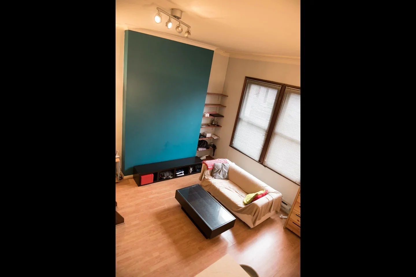 Flat Holyport Road in Greater London