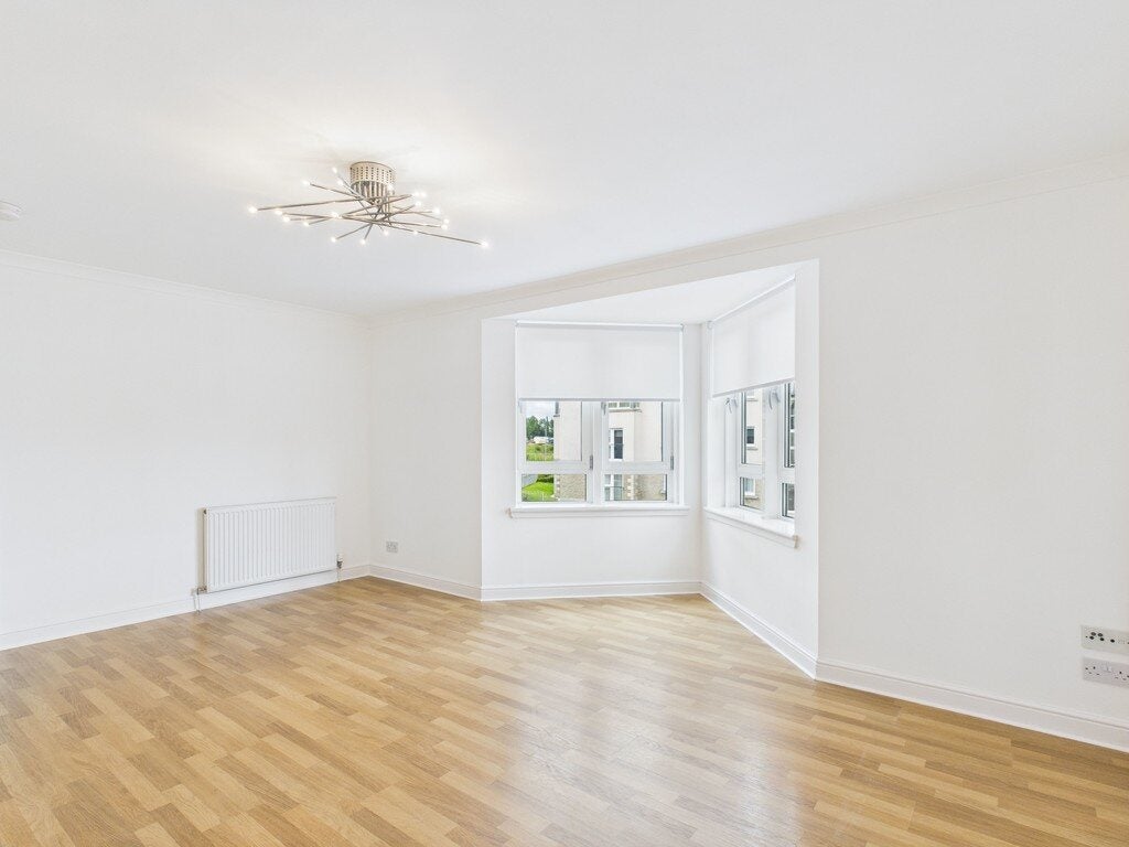 Flat Denny Crescent in Dumbarton