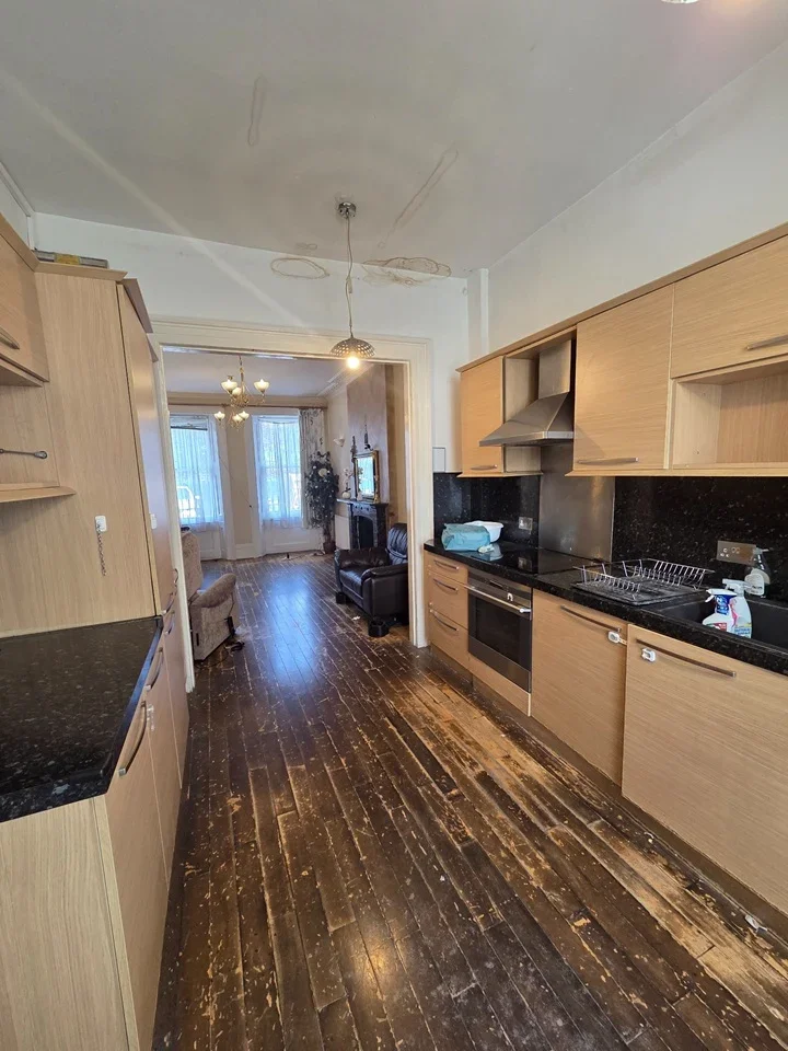 Flat Sussex Gardens in City of Westminster