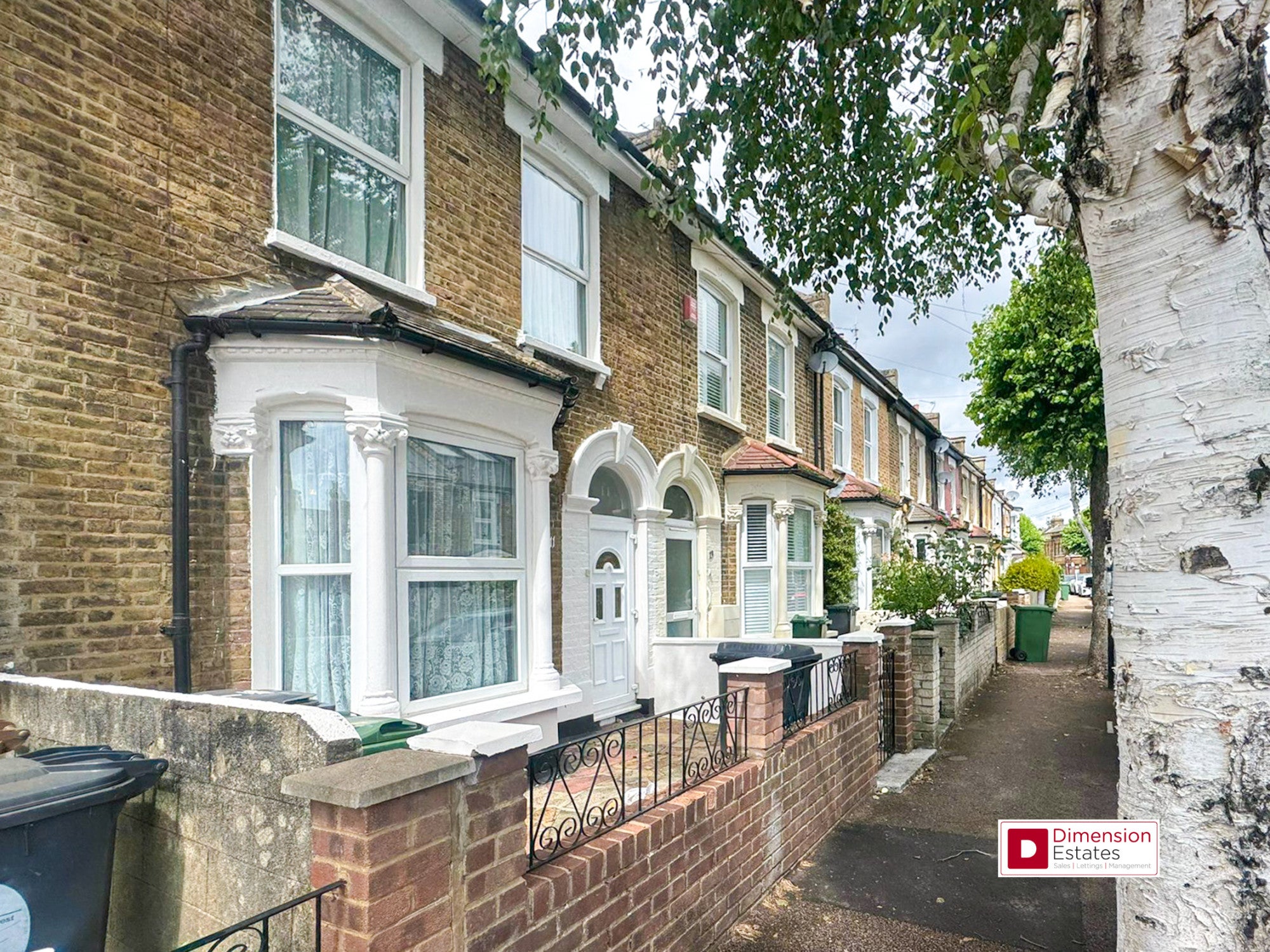 House Lindley Road in Greater London