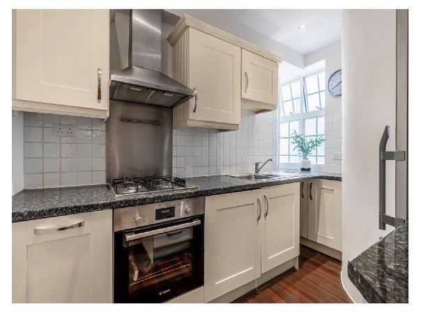 Flat Porchester Road in City of Westminster