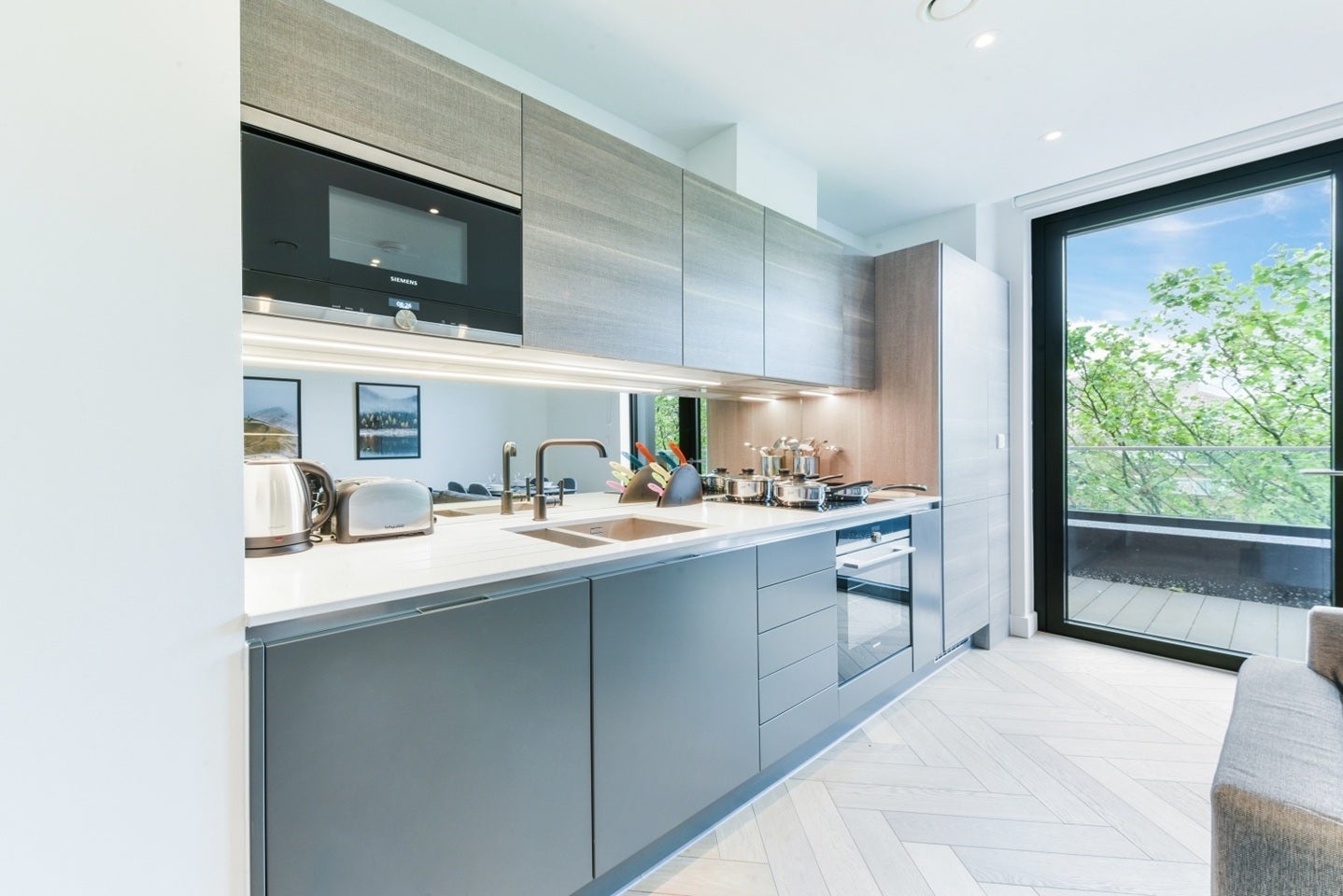 Flat Scawfell Street in Greater London
