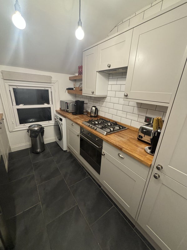 Room Pendle Road in Greater London