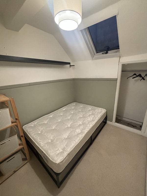Room Pendle Road in Greater London
