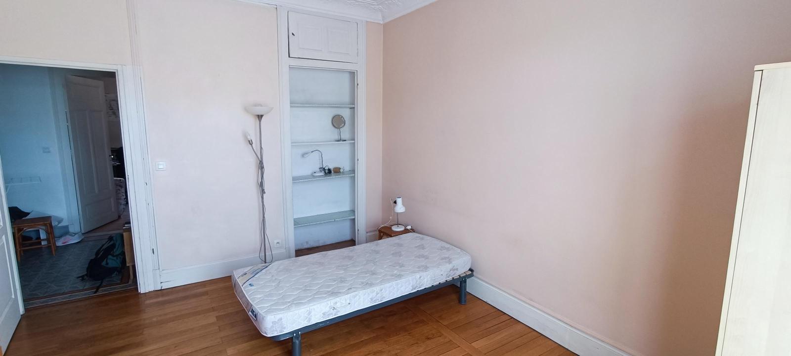 Chambre Rue Bizanet à Grenoble