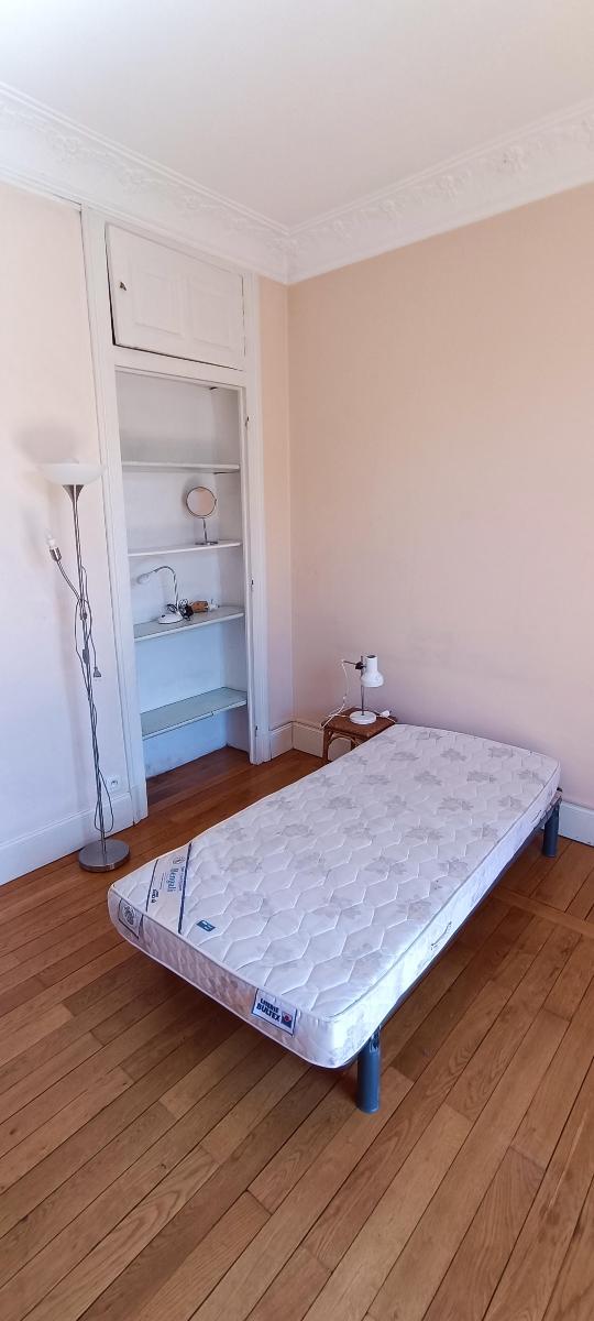 Chambre Rue Bizanet à Grenoble