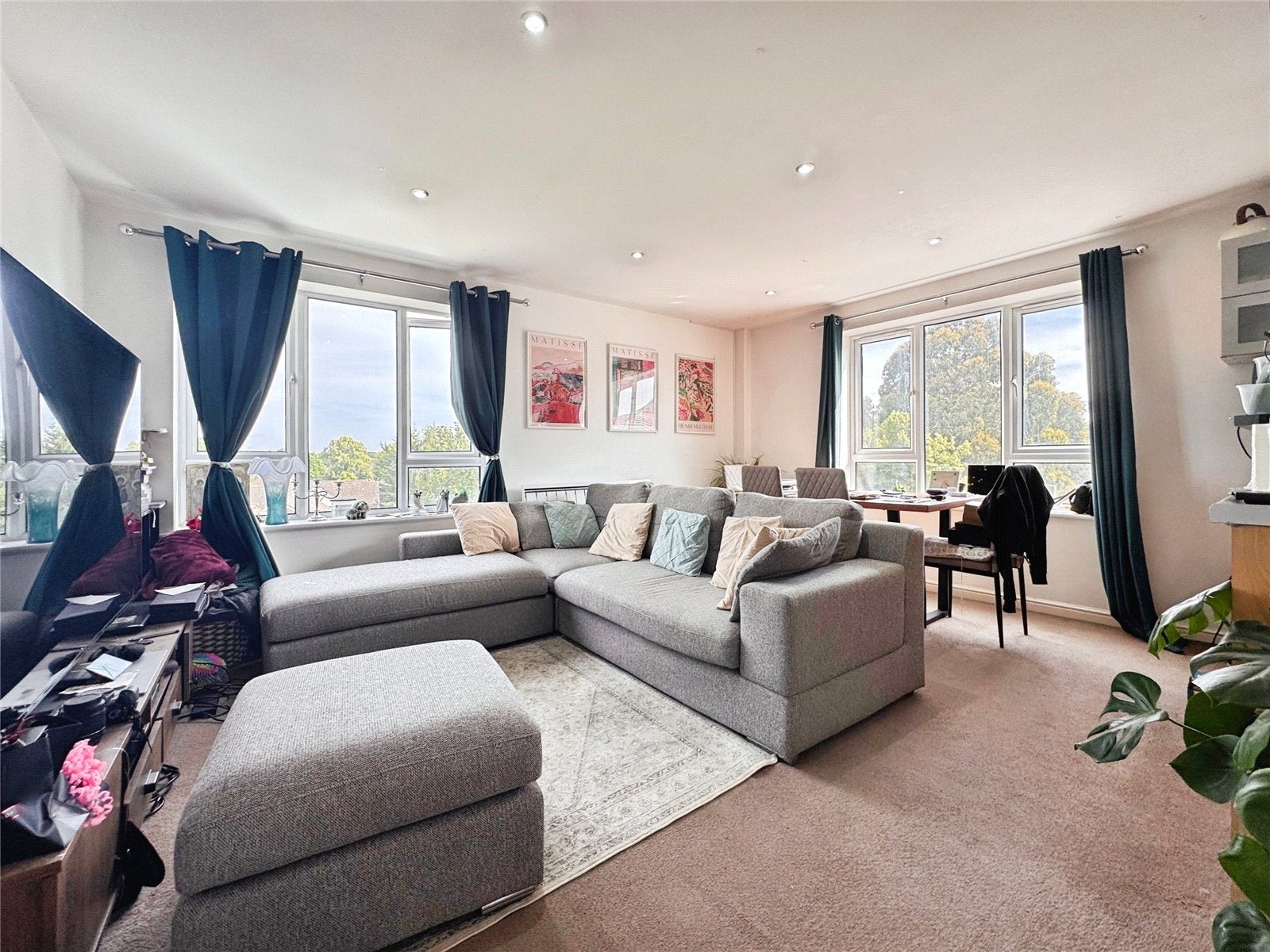 Flat Branagh Court in Reading