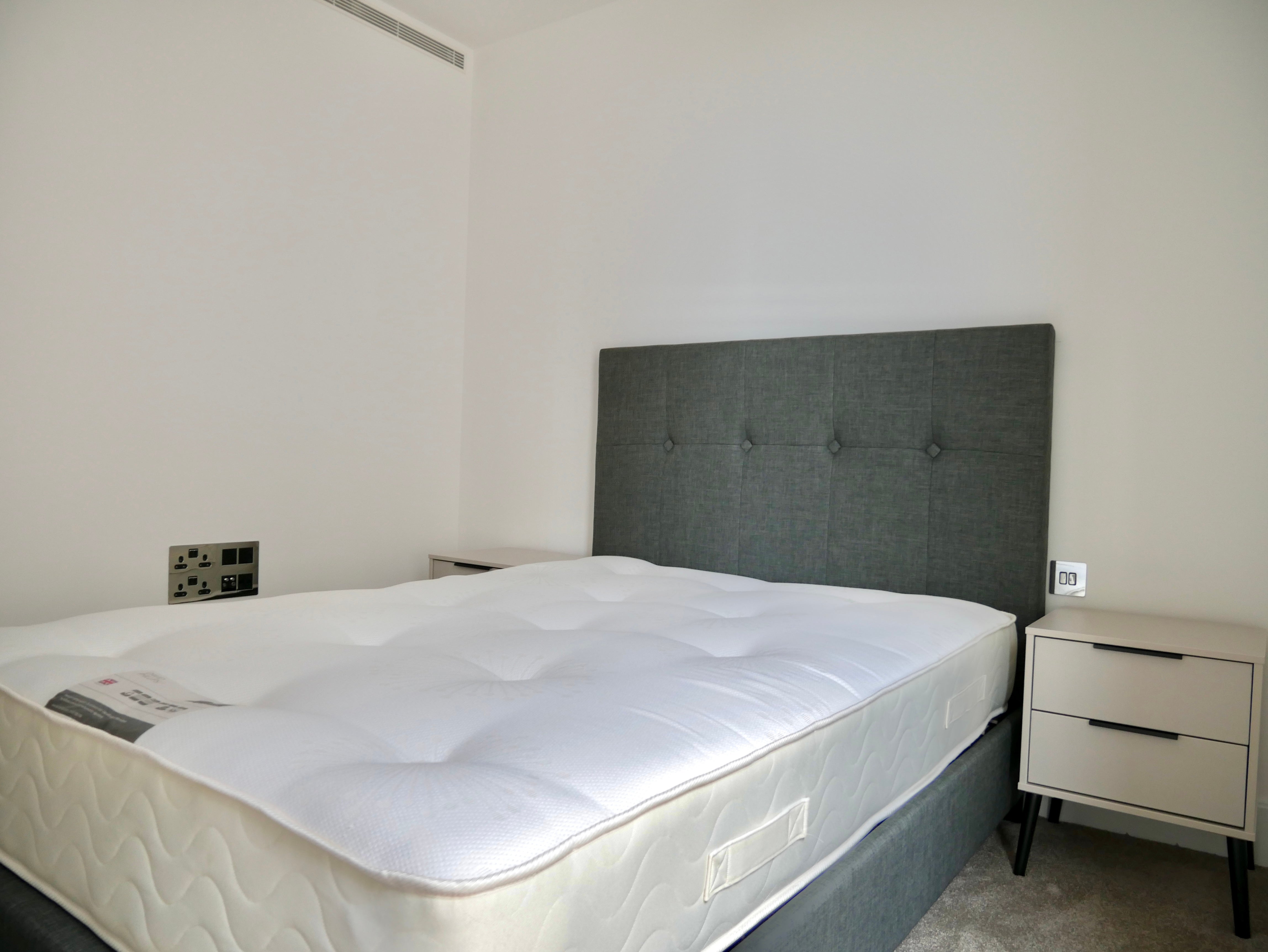 Flat Warwick Lane in Greater London
