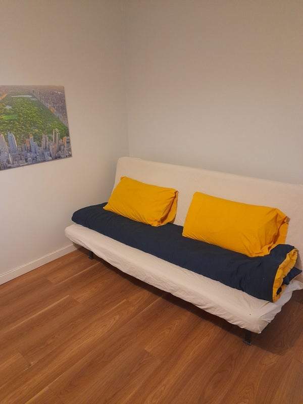 Flat Gandhi Close in Greater London