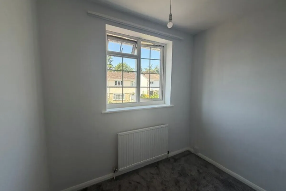 House Curzon Close in Calne